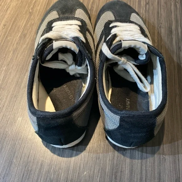 Old Navy Black and Light Gray Women's Sneakers - Picture 4 of 9